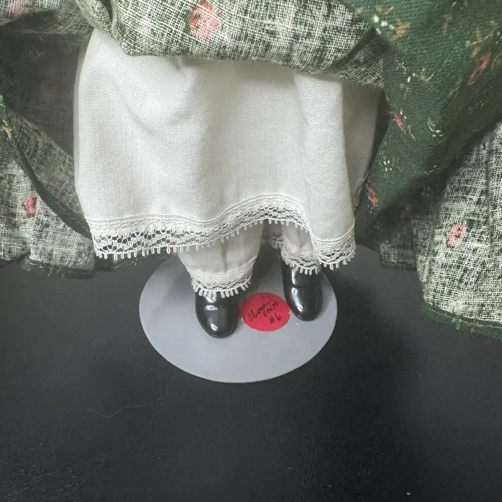 Franklin‎ Heirloom Dolls 12